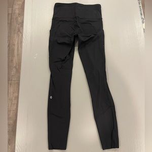 Lululemon leggings w/ pockets